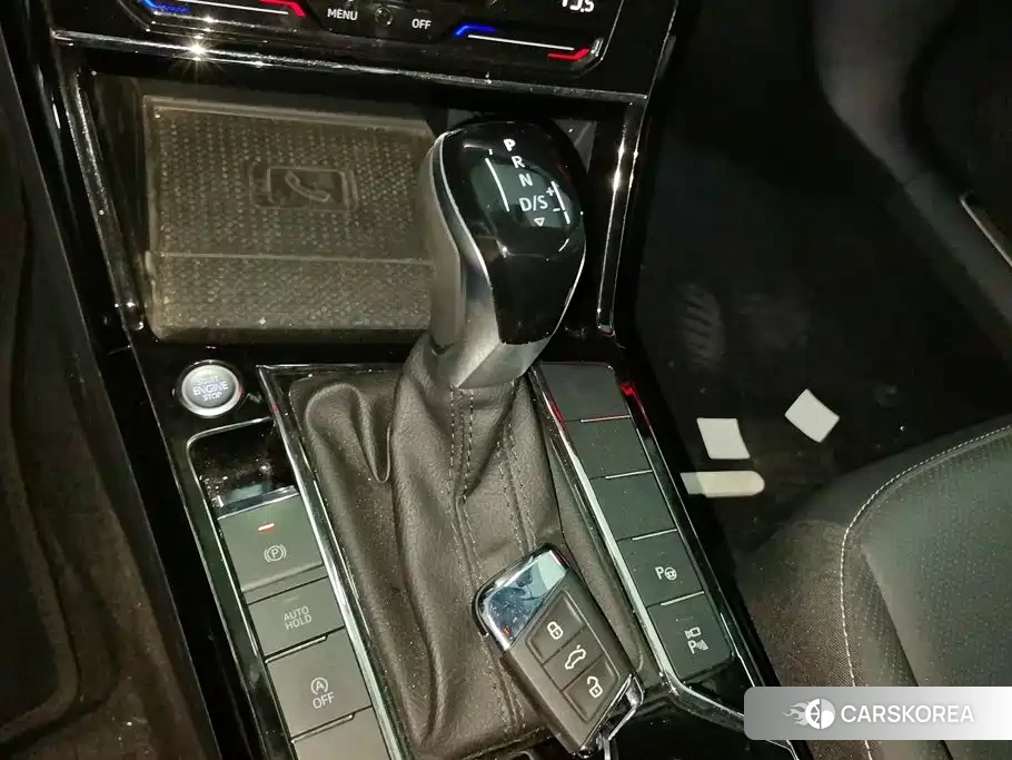 Volkswagen Passat id 4622338 из Китая 12
