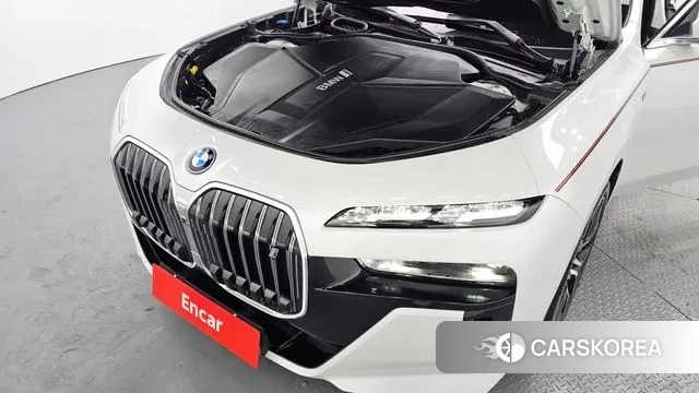 BMW i7 (G70) id 3610482 из Кореи 16