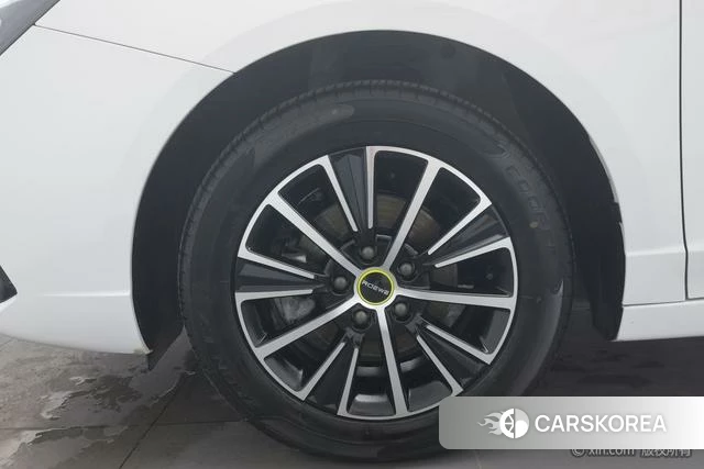 Roewe i5 id 4210119 из Китая 20