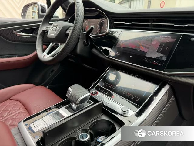 Audi SQ7 2024 Серебристо-серый из Китая, фото 6