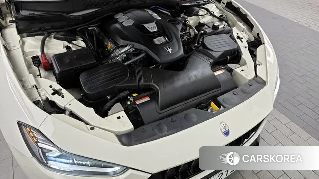 Maserati Ghibli id 3270210 из Кореи 16
