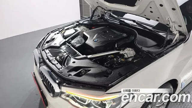 BMW 5 Series (G30) id 2833922 из Кореи 16