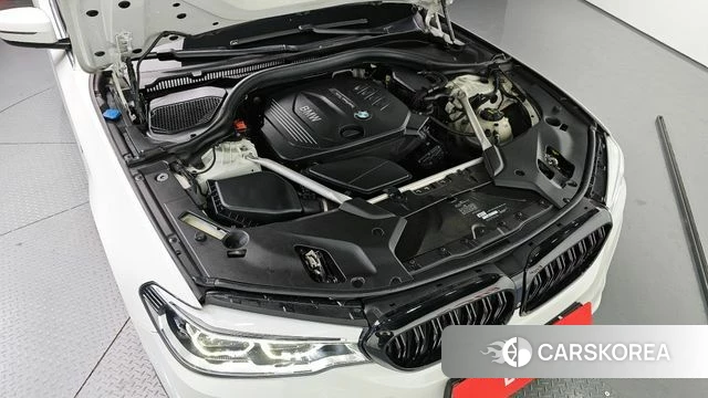 BMW 5 Series (G30) id 3899979 из Кореи 16