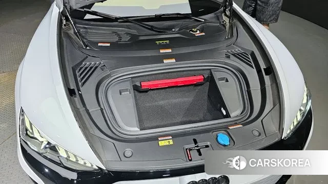 Audi e-Tron GT id 3042636 из Кореи 16