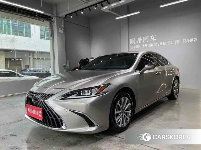 Lexus ES 2022 Серебристо-серый из Китая, фото 6