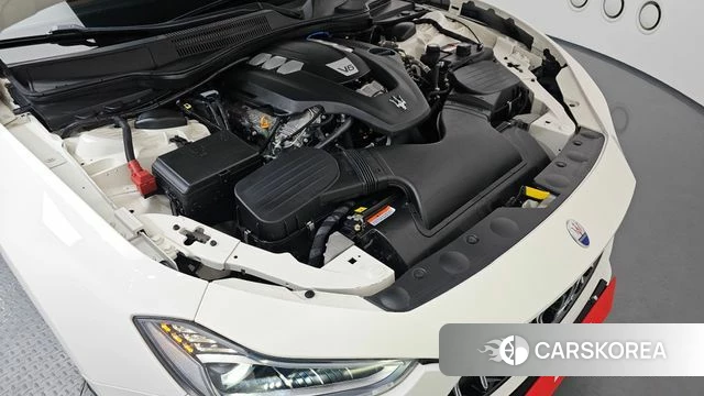 Maserati Ghibli id 3917030 из Кореи 16