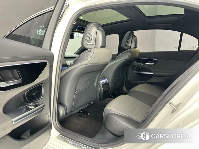 Mercedes-Benz Class C 2022 Белый из Китая, фото 6