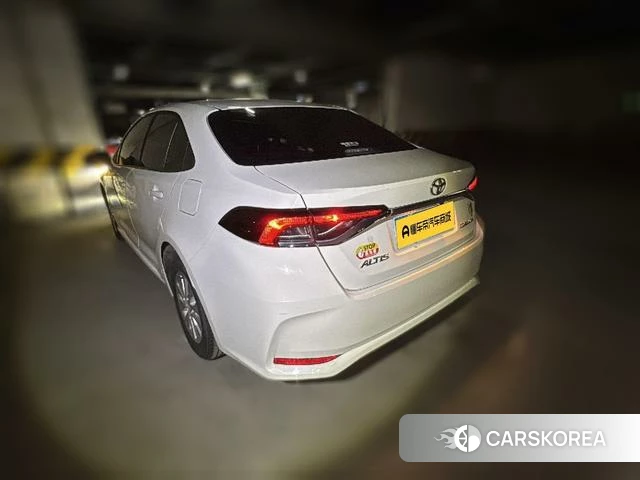 Toyota Corolla 2021 Белый из Китая, фото 6