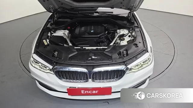 BMW 5 Series (G30) id 3709402 из Кореи 16