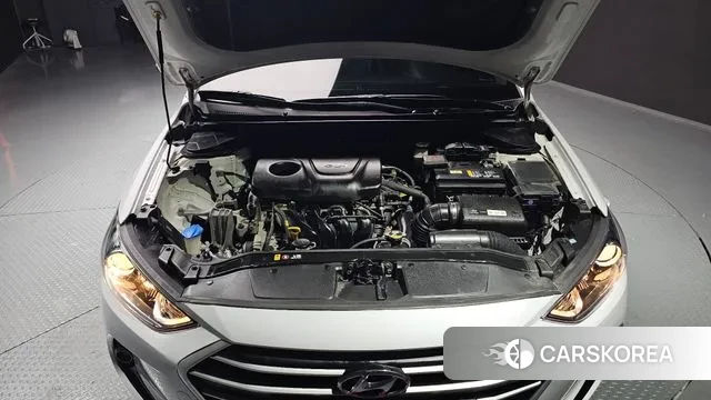 Hyundai Avante AD id 3698757 из Кореи 16