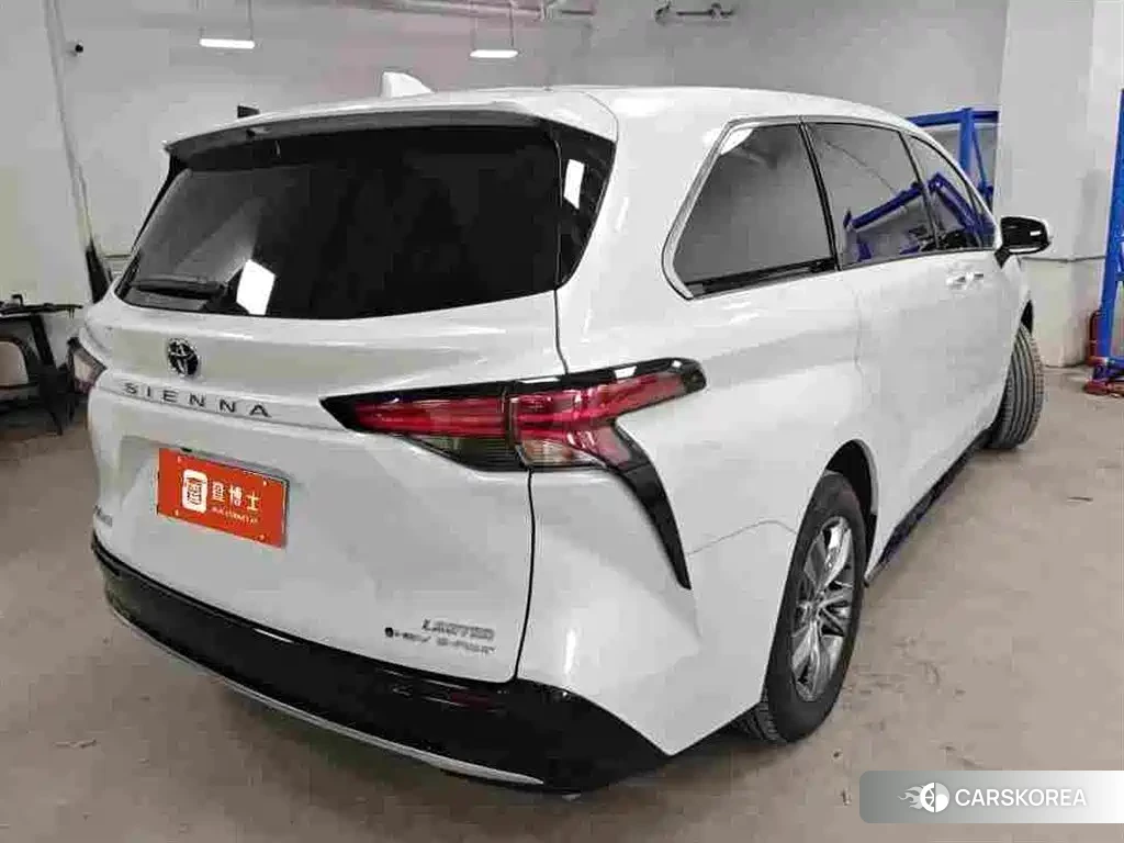 Toyota Sienna 2025 Белый из Китая, фото 6