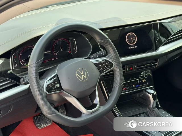 Volkswagen Passat id 4260050 из Китая 11