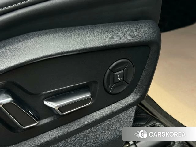 Audi Q8 id 4374681 из Китая 11