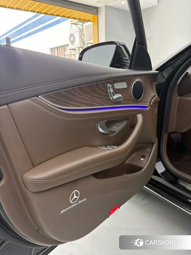 Mercedes-Benz E-class id 4206965 из Китая 15