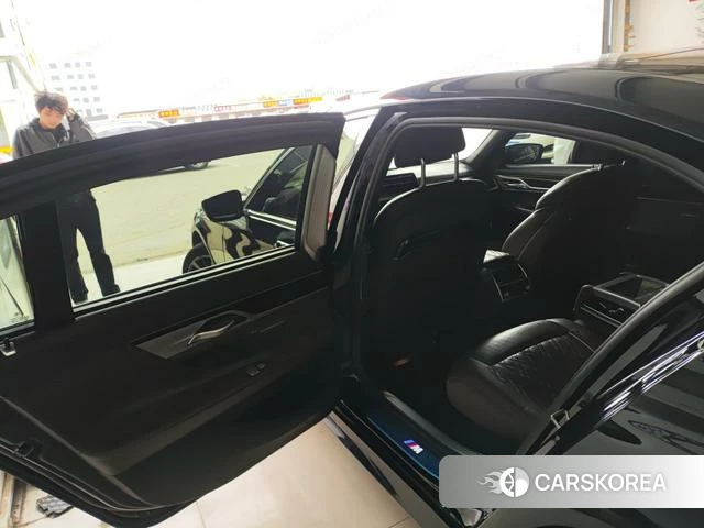 BMW 7 series 2022 Черный из Китая, фото 6