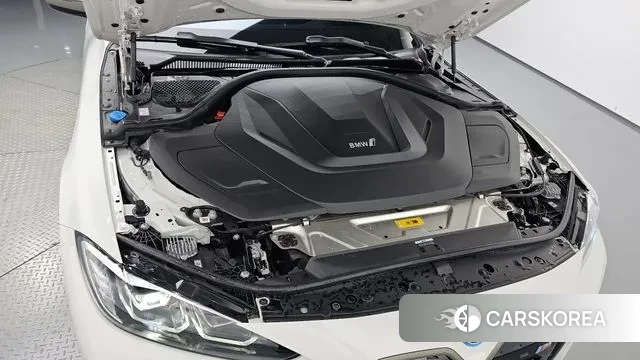 BMW i4 id 3372066 из Кореи 16