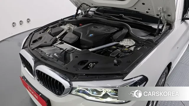 BMW 5 Series (G30) id 3417530 из Кореи 16