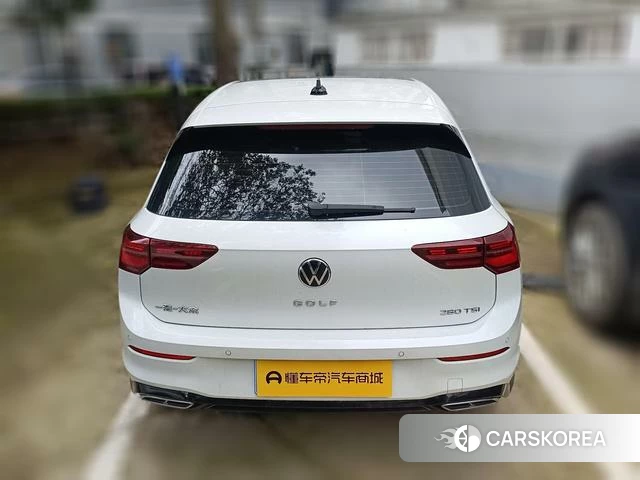 Volkswagen Golf 2024 Белый из Китая, фото 6