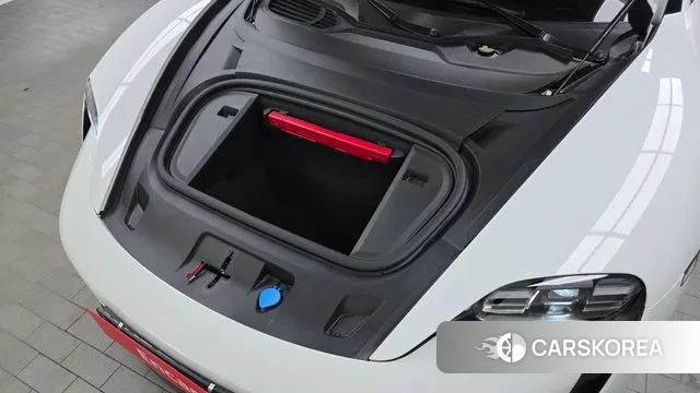 Porsche Taycan id 3639868 из Кореи 16