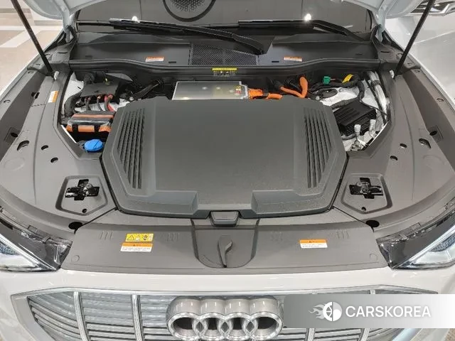 Audi e-Tron id 3685282 из Кореи 16