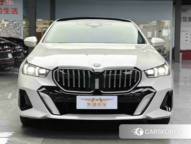 BMW 5 series 2025 Белый из Китая, фото 6