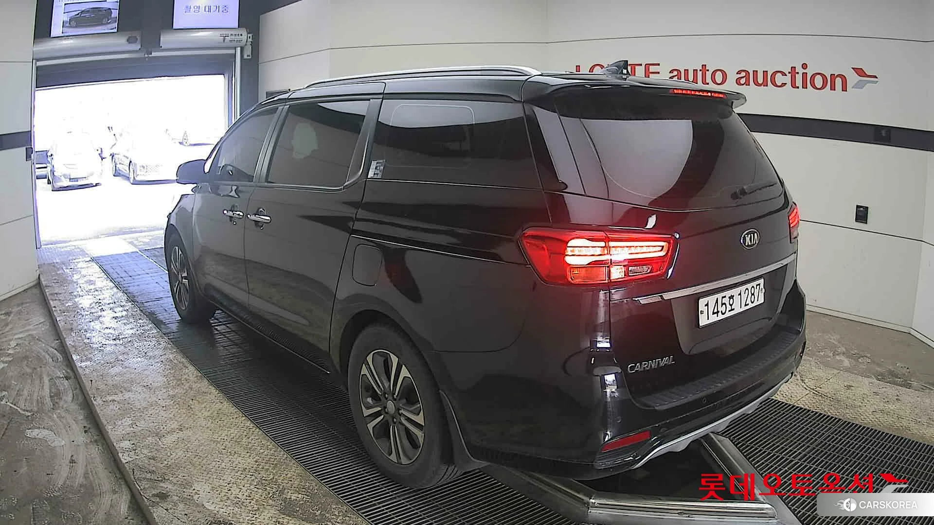 Kia Carnival id 3882134 из Кореи 32