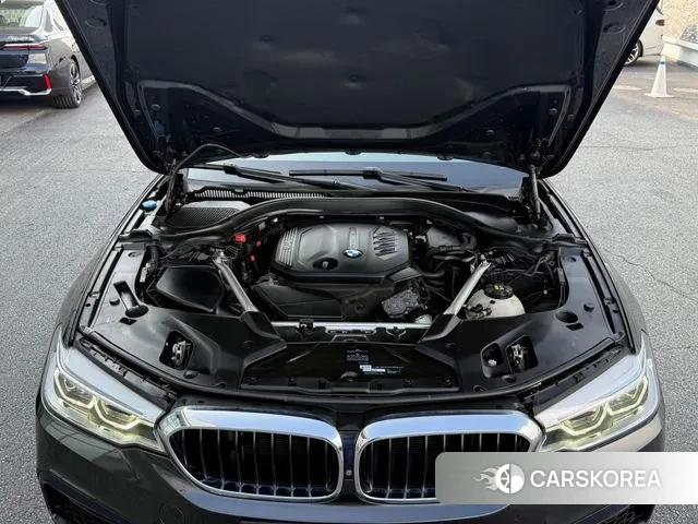 BMW 5 Series (G30) id 3060182 из Кореи 16