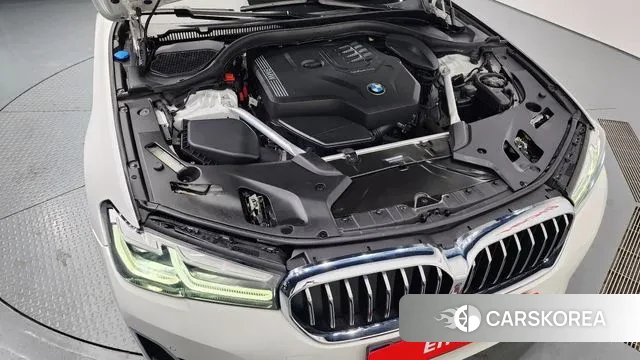 BMW 5 Series (G30) id 3639216 из Кореи 16