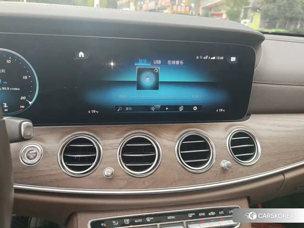 Mercedes-Benz E-Class id 4622383 из Китая 22