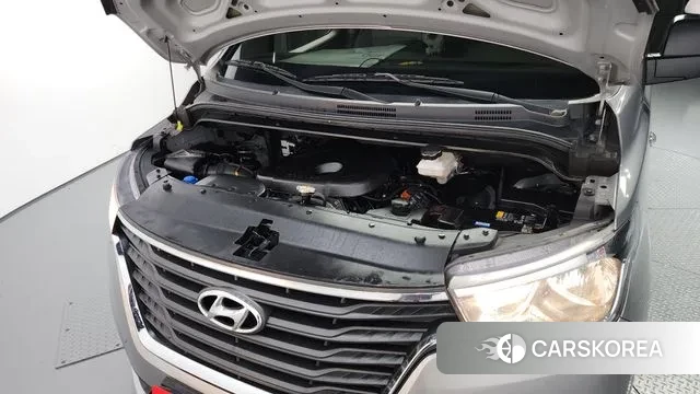 Hyundai The New Grand Starex id 3519749 из Кореи 16