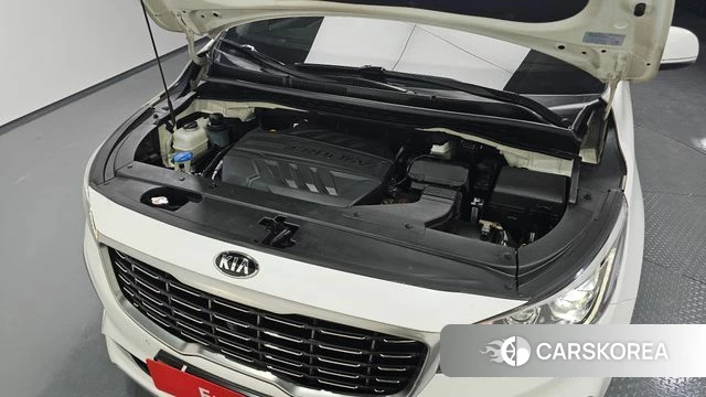 Kia The New Carnival id 3886498 из Кореи 16