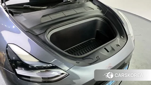 Tesla Model Y id 3585938 из Кореи 16