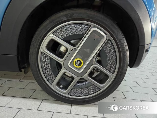 Mini Cooper Electric id 4847957 из Кореи 16