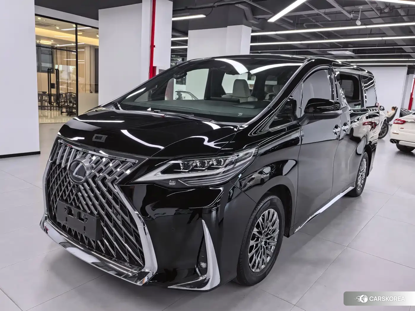 Lexus LM id 4629184 из Китая 12