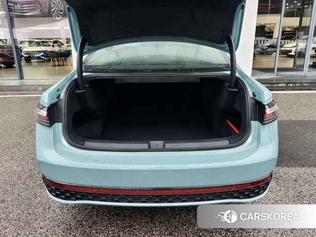 Volkswagen Passat id 4334812 из Китая 7