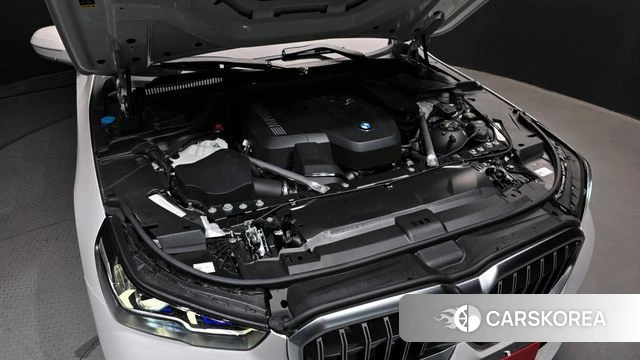 BMW 5 Series (G60) id 3870374 из Кореи 16