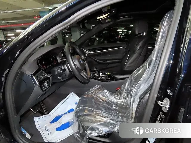 BMW 5 Series (G30) id 3422777 из Кореи 16