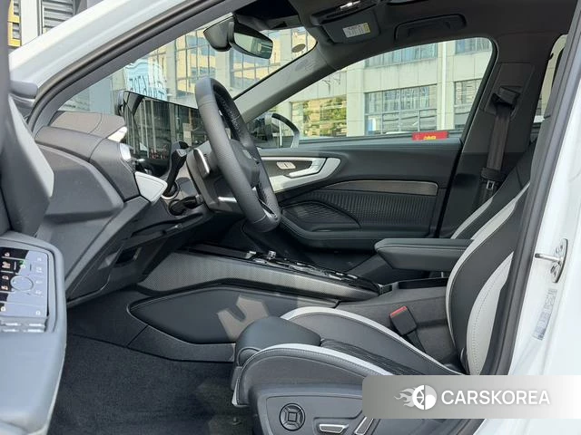Audi A5L id 4297351 из Китая 9