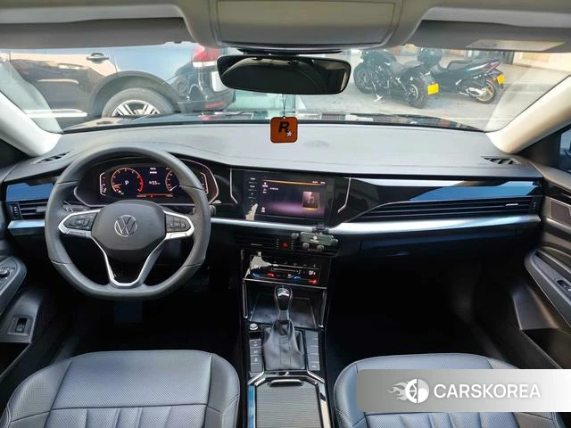 Volkswagen Passat id 4290657 из Китая 17