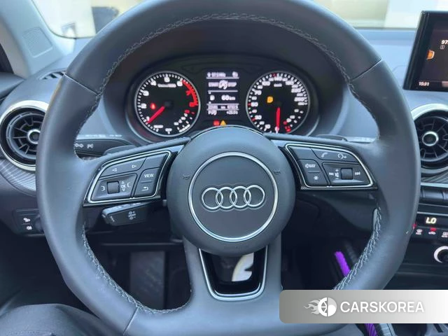 Audi Q2L id 4307455 из Китая 17