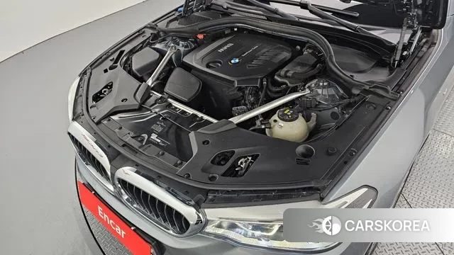 BMW 5 Series (G30) id 3275702 из Кореи 16