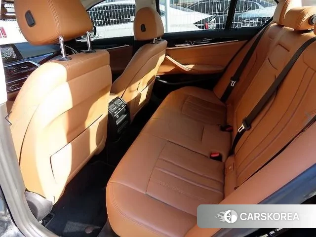 BMW 5 Series (G30) id 3599060 из Кореи 16