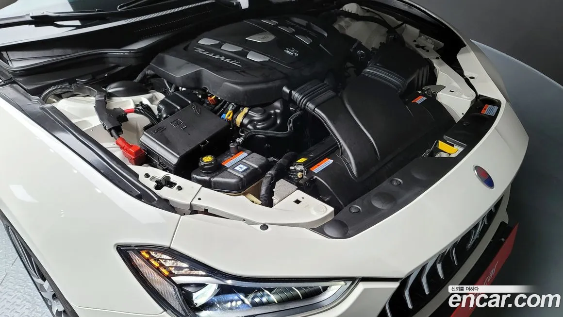 Maserati Ghibli id 1434629 из Кореи 16