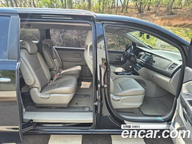 Kia The New Carnival id 2706780 из Кореи 16