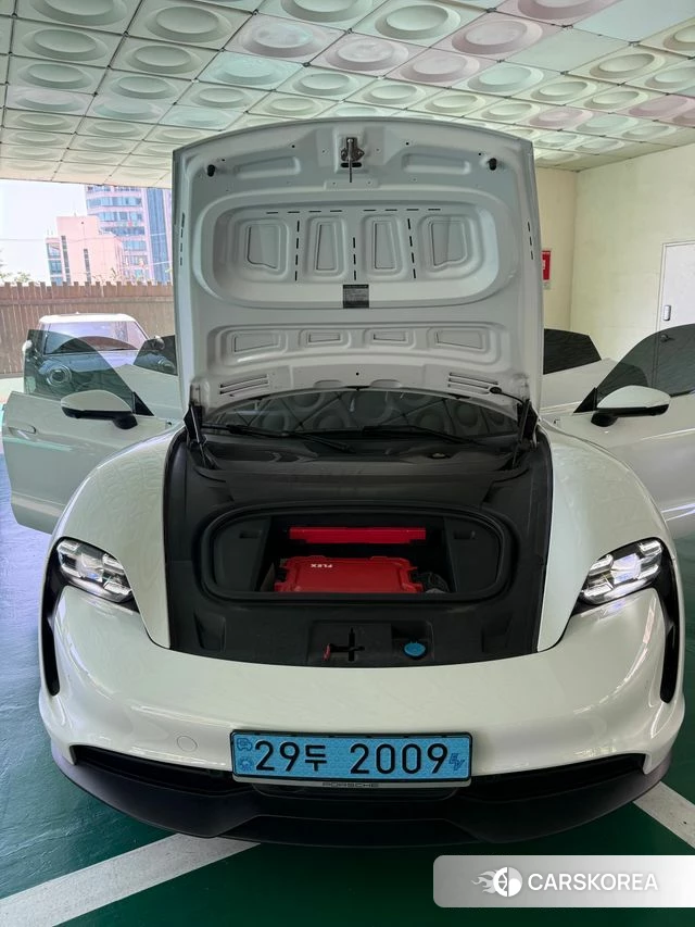 Porsche Taycan 2021 Белый из Кореи, фото 6