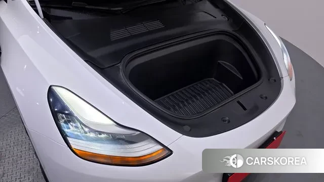 Tesla Model Y id 3660554 из Кореи 16