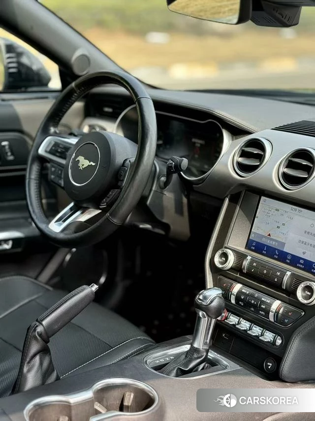 Ford Mustang 2021 Черный из Китая, фото 6