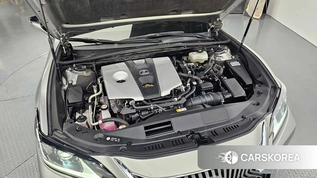 Lexus ES300h 7th generation id 4383357 из Кореи 34