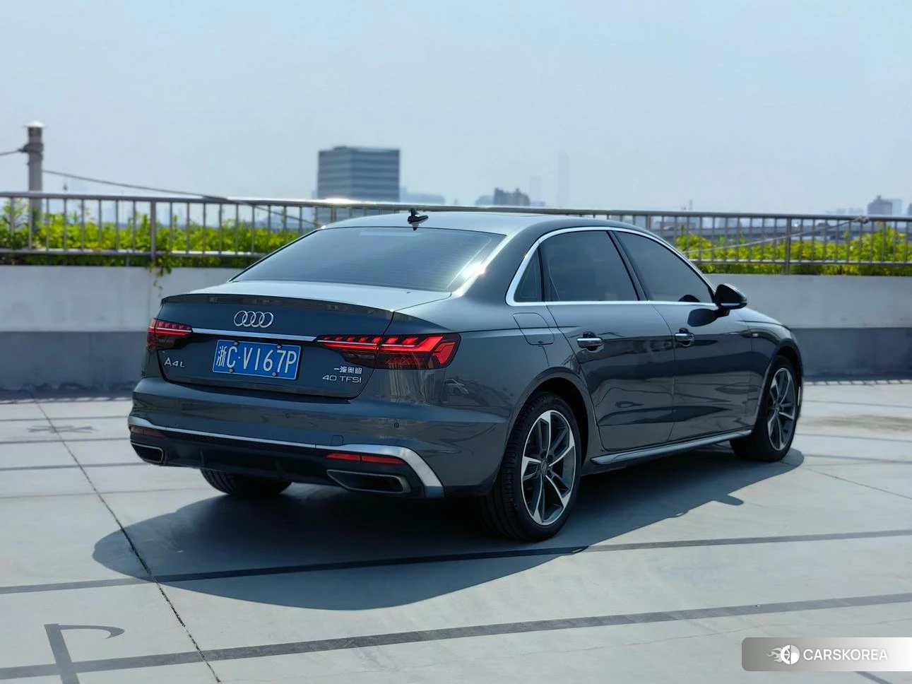Audi A4L 2020 Темно-серый из Китая, фото 6