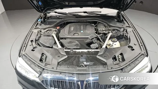 BMW 5 Series (G30) id 3380718 из Кореи 16